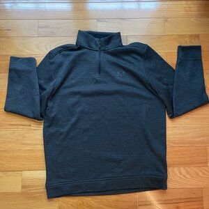 Under armor gold half zip, size medium